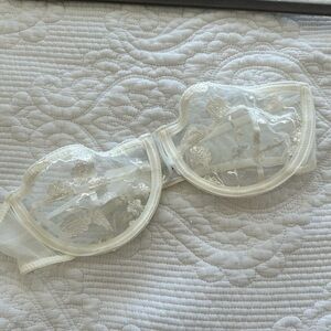 Tiger Mist Strapless Bra Size M